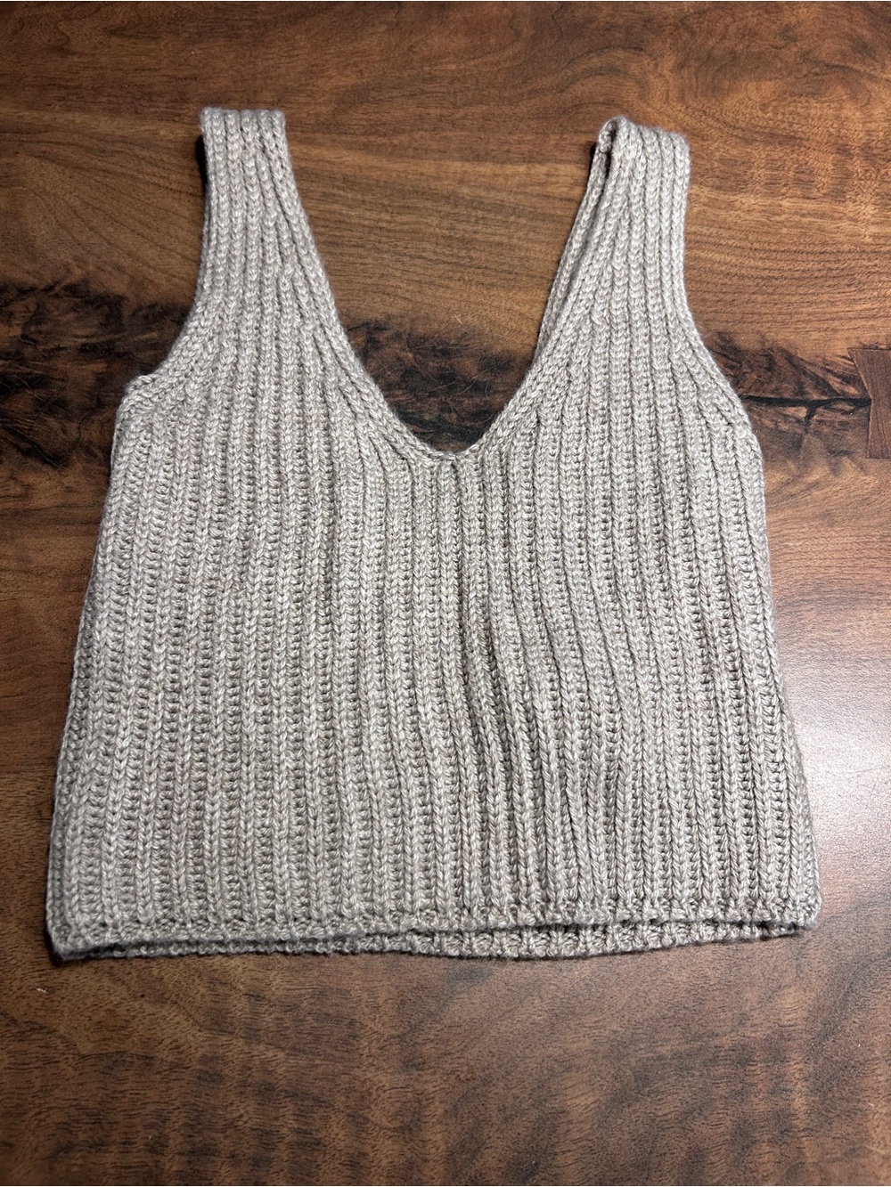 The Drop Sylvie Double V-Neck Textured Rib Cropped Sweater Tank